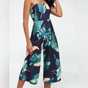 Lulu's Jumpsuit Rainforest Blooms Navy Blue Print
Strapless Midi Jumpsuit Sz M